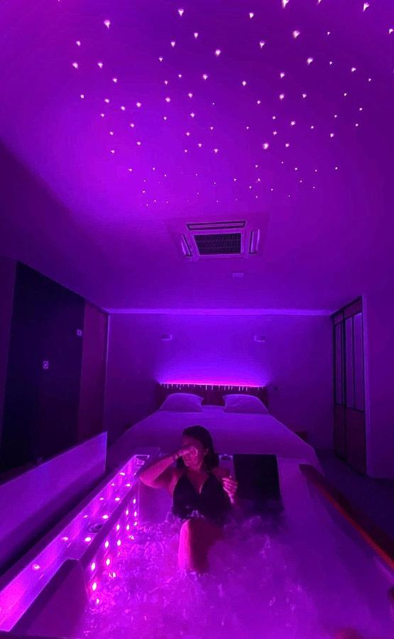 Adorable Guest House Avec Balneo Et Piscine Олон-сюр-Мер Экстерьер фото